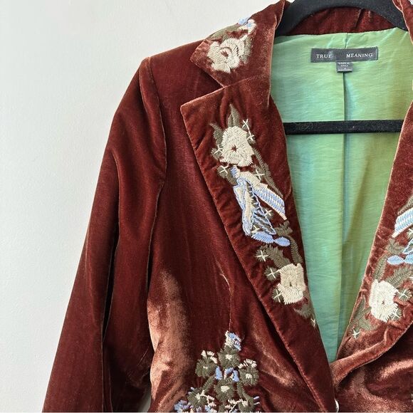 True Meaning-Brown Velvet with Floral Embroidery (Size:4) - Picture 6 of 13